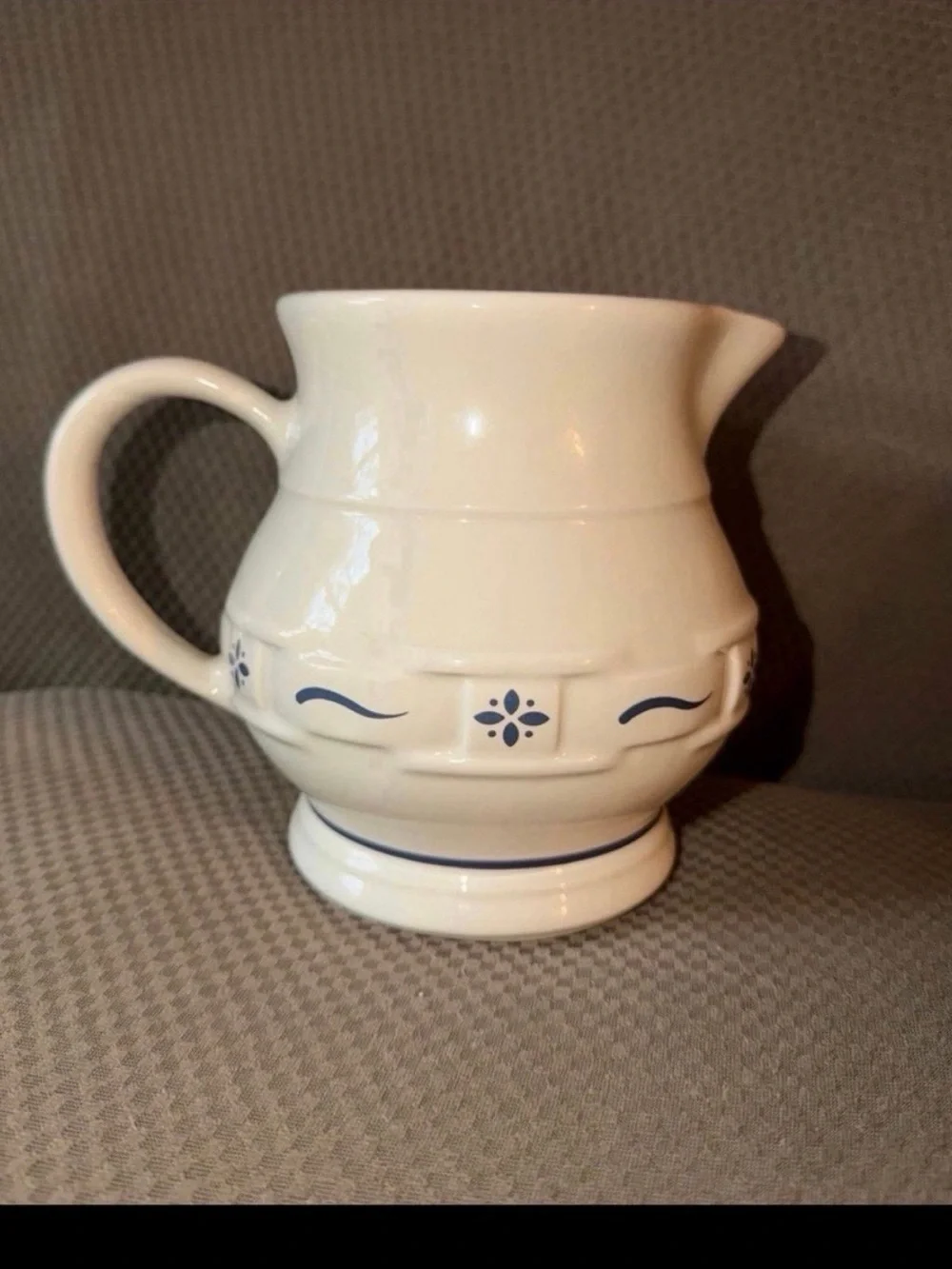 Longaberger Small Juice Pitcher. Ceramic Pottery, Classic Blue Pattern.